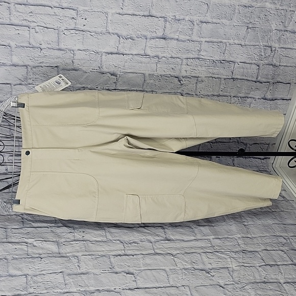 LULULEMON Lightweight‎ Utilitech Cargo P HR Cream Pant Size 32 - Picture 1 of 8